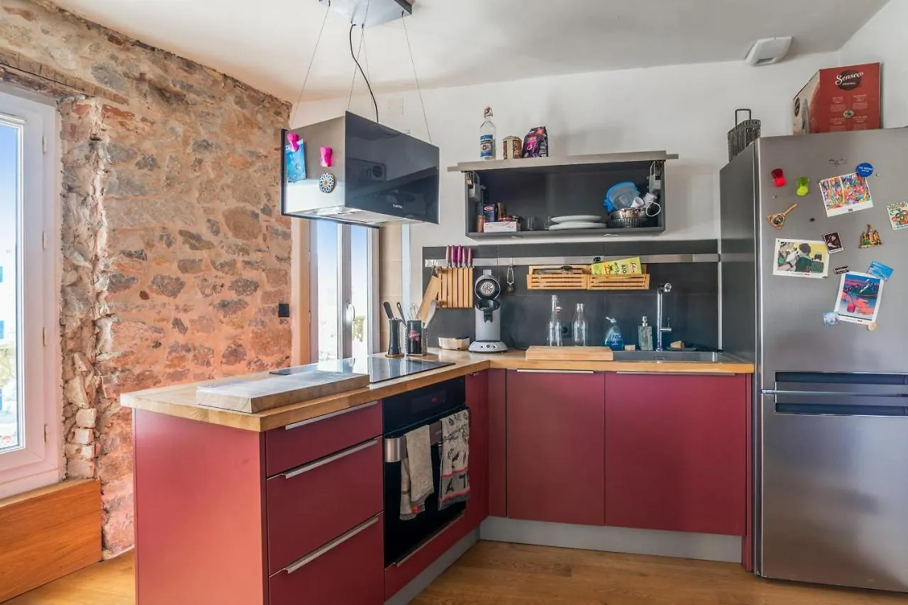 Wonderful Apartment With A View On The Port Of La Seyne-Sur-Mer - Welkeys France